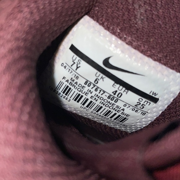 I am selling Nike high top burgundy 1’s - Picture 3 of 6